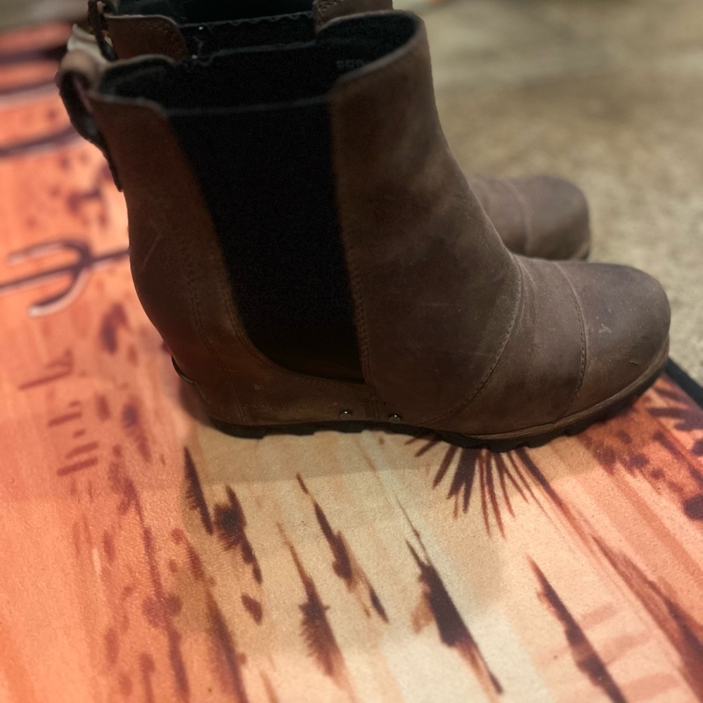 Sorel wedge booties